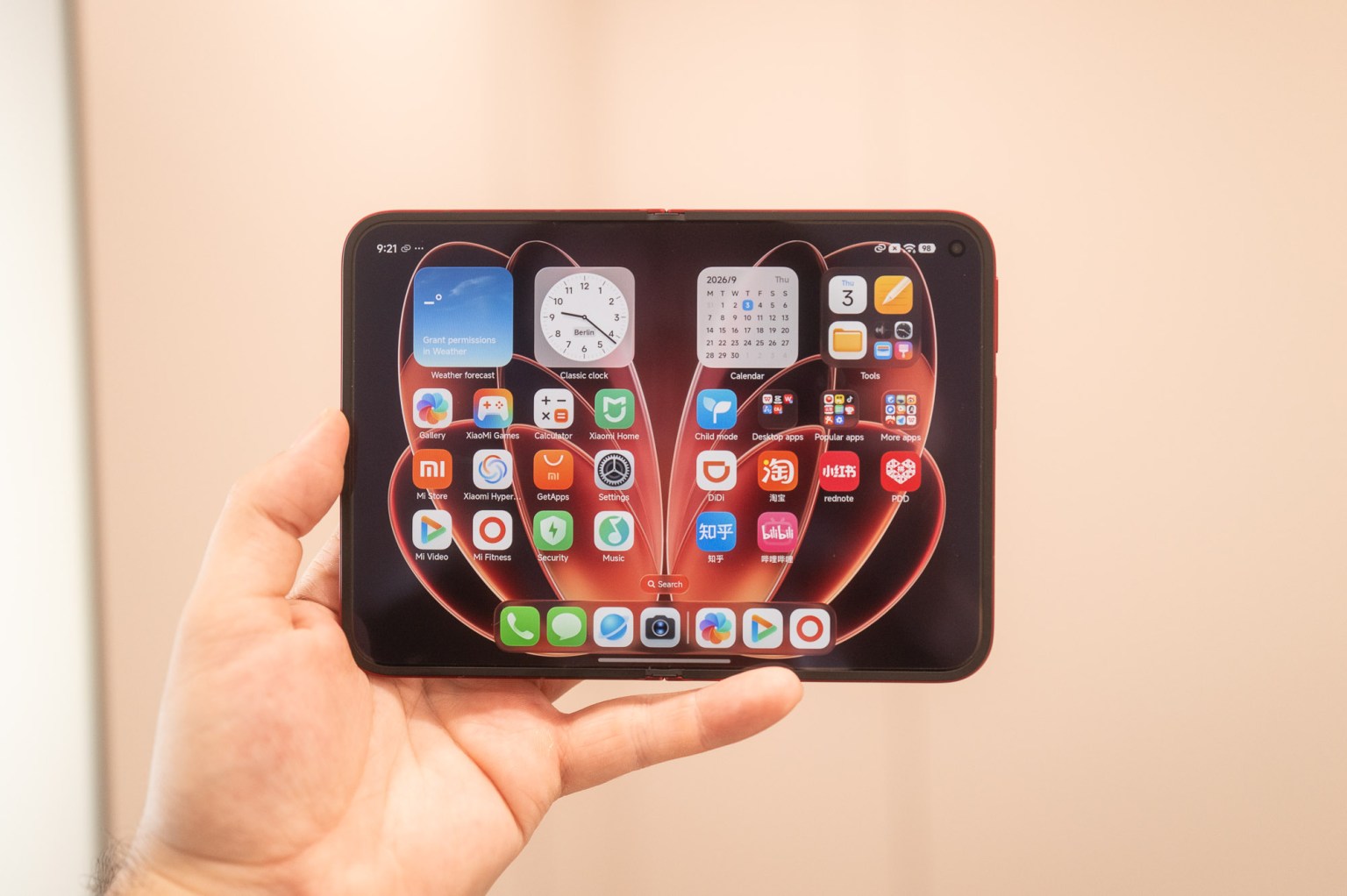 Xiaomi 18 Fold và bài toán kích thước của smartphone tương lai