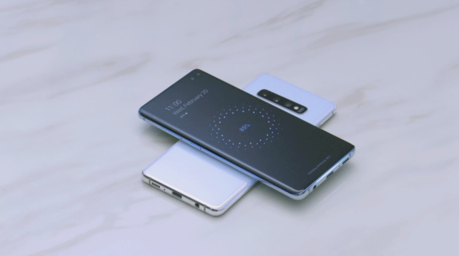 Không cần mang pin dự phòng khi điện thoại Samsung có Wireless PowerShare