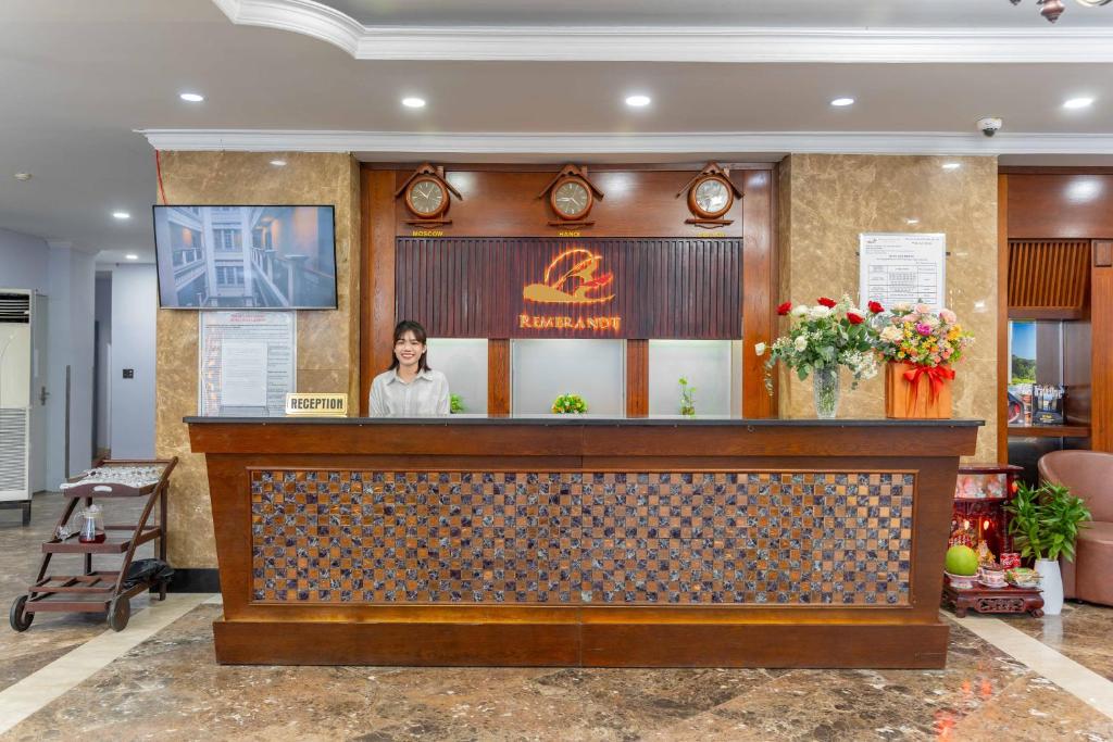 Rembrandt Hotel, Bí Quyết Du Lịch Nha Trang Tiết Kiệm, Gần Biển, Giá Tốt & Tiện Nghi Cơ Bản