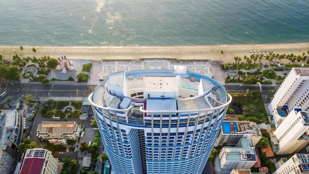 Bí Quyết Nghỉ Dưỡng Nha Trang Hiện Đại: LYN Panorama Condotel - Giữa Lòng Phố Biển, View Đẹp