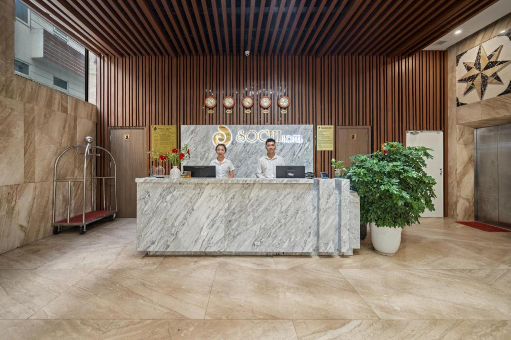 Du Lịch Nha Trang Tự Túc Sang Trọng: Chọn Sochi Hotel Để Thư Giãn Với Hồ Bơi Vô Cực