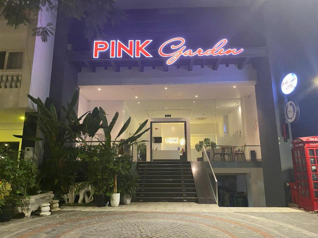 Pink Garden Hotel Đà Nẵng, khách sạn giá rẻ gần biển Mỹ Khê thơ mộng