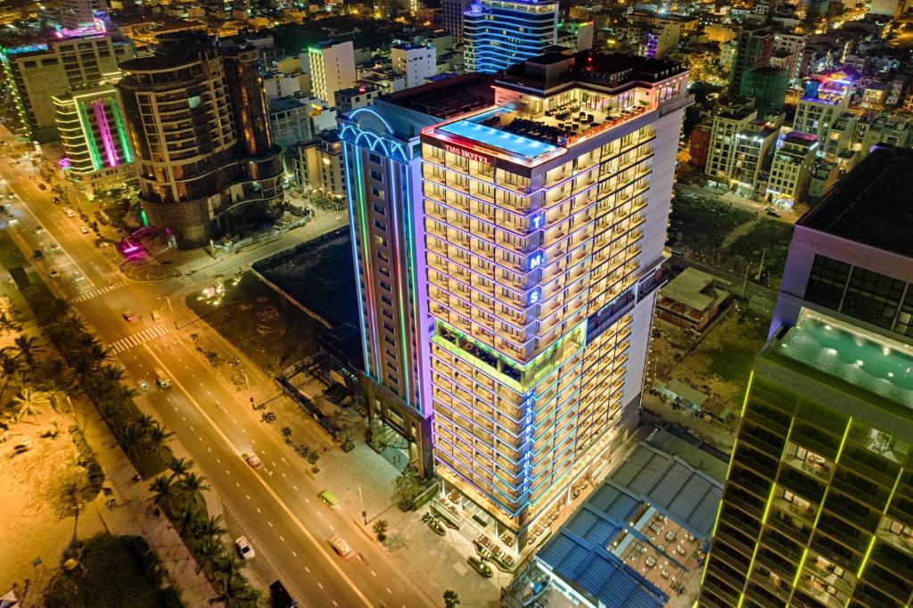 TMS Hotel Da Nang Beach, khách sạn boutique sang trọng với không gian tinh tế