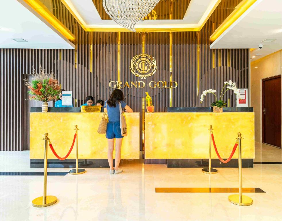 Grand Gold Hotel Đà Nẵng, khách sạn 4 sao sang trọng gần biển Mỹ Khê, view sông Hàn, nghỉ dưỡng gia đình