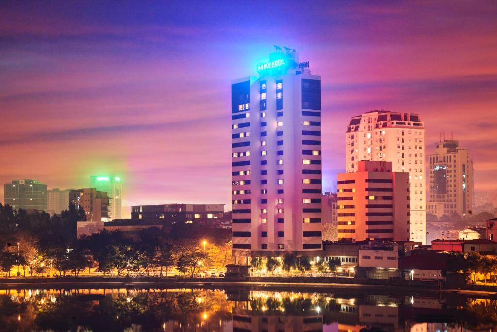Hanoi Hotel Hà Nội, nghỉ dưỡng sang trọng bên Hồ Giảng Võ với dịch vụ spa đẳng cấp