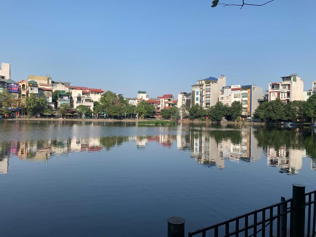 Lakeside House Hanoi, homestay sang trọng gần Hồ Hoàn Kiếm và các điểm tham quan nổi bật
