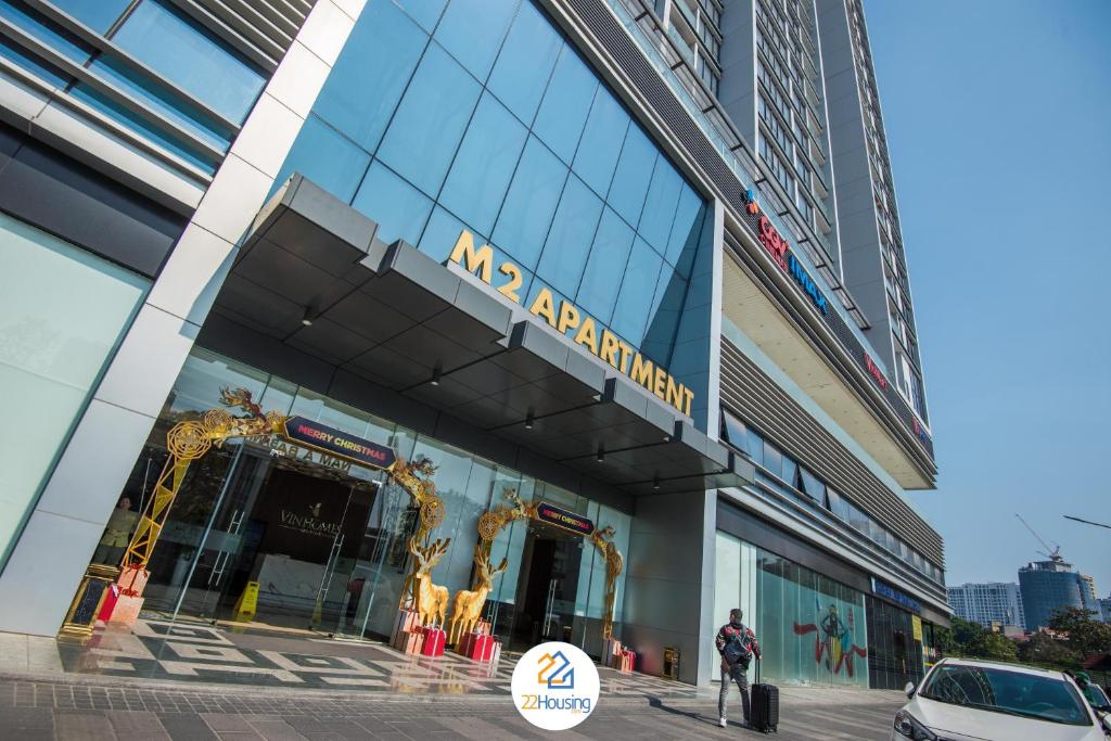 Vinhomes Metropolis Hà Nội, căn hộ hiện đại với ban công riêng và khu vườn xanh mát