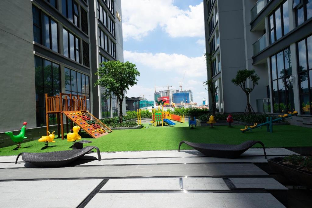 QMP Vinhomes Metropolis Hà Nội, căn hộ sang trọng với bếp riêng và ban công thoáng mát