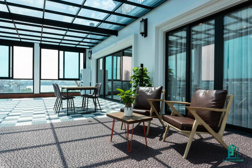 Luxe Paradise Residence 5 Từ Hoa Hà Nội, không gian nghỉ dưỡng tiện nghi với ban công view thành phố