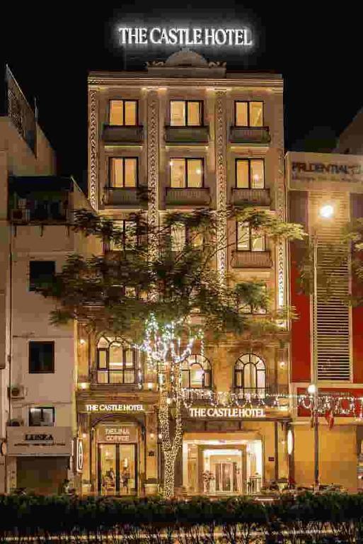 Delina Castle Coffee & Hotel, thiên đường nghỉ dưỡng 4 sao giữa lòng Hà Nội cổ kính