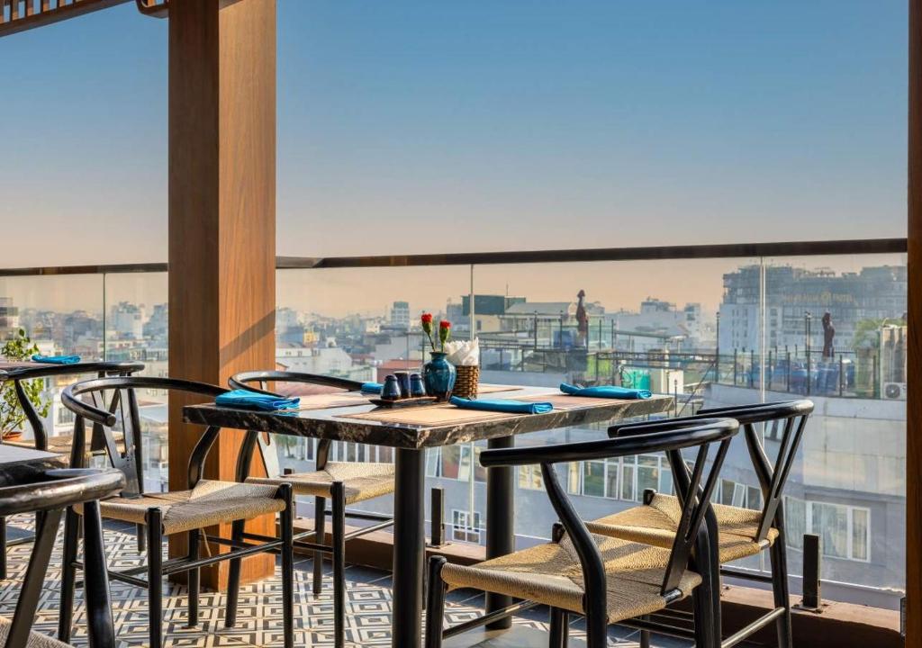 Chọn Hanoi Old Quarter Hotel – Ngôi Nhà Phố Cổ Đẹp Nhất Chỉ 5 Phút Hồ Gươm Tốt Nhất