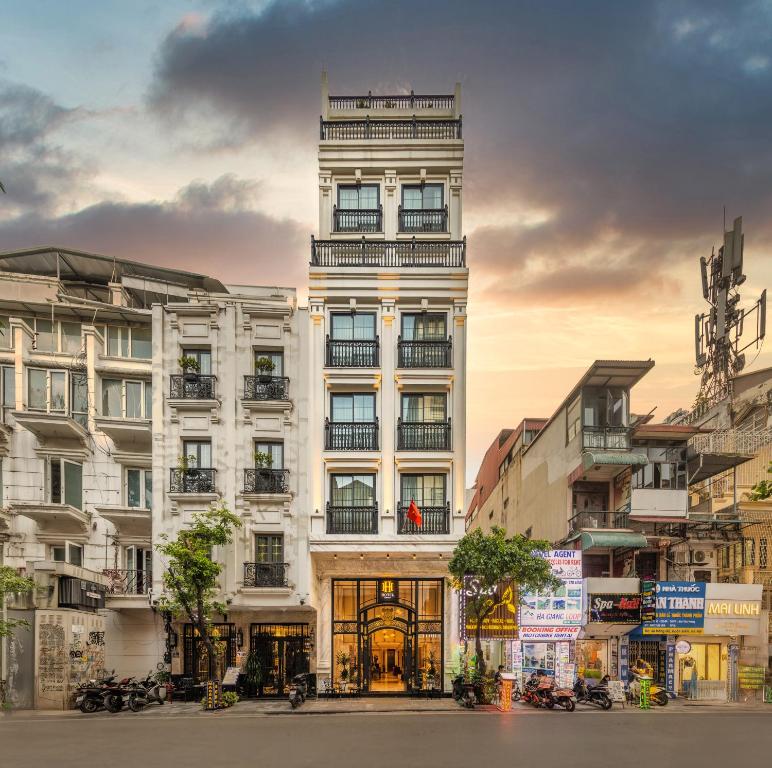 Heritage House Hà Nội: Homestay Lý Tưởng Trong Nhà Gỗ Lim Cổ 80 Năm Tuổi
