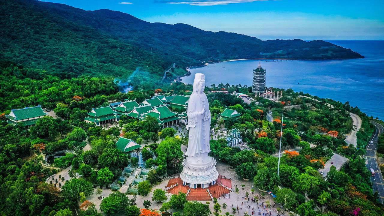 Tour Mùa Xuân Thiêng Liêng Miền Trung 5 Ngày 4 Đêm, TP.HCM Khám Phá Bà Nà Hills - Phố Cổ Hội An - Cố Đô Huế - Thánh Địa La Vang - Kỳ Quan Động Thiên Đường