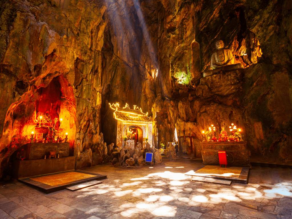 Tour Đà Nẵng Mùa Xuân 3N2Đ, Cầu Vàng Bà Nà Hills Đang Chờ Bạn Khám Phá Từ Sài Gòn